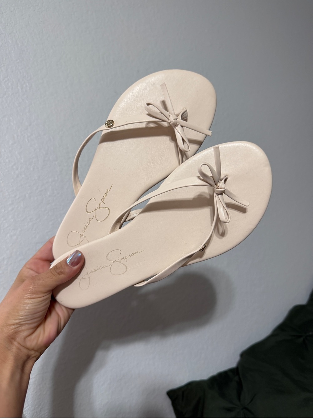 Jessica Simpson Cream Bow Thong Sandals